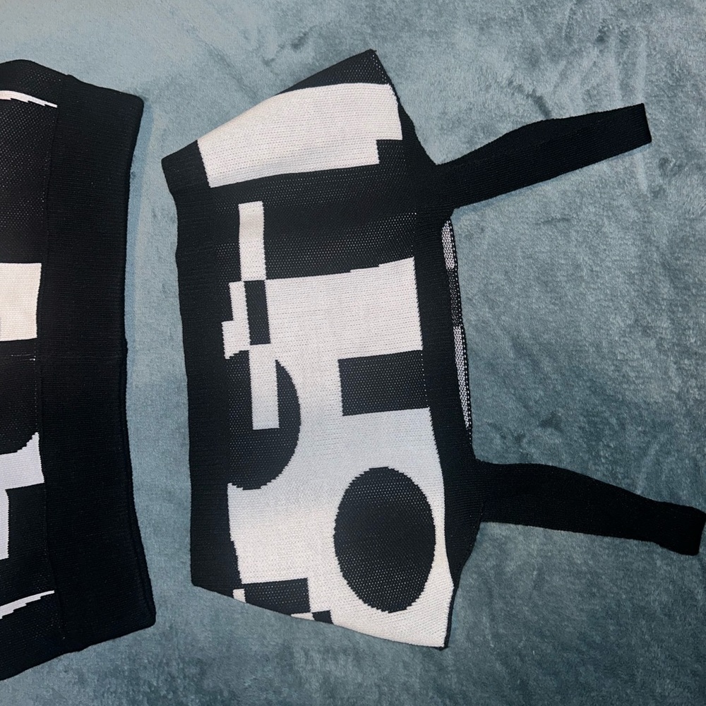 Abstract Two Piece set - Picture 4 of 7